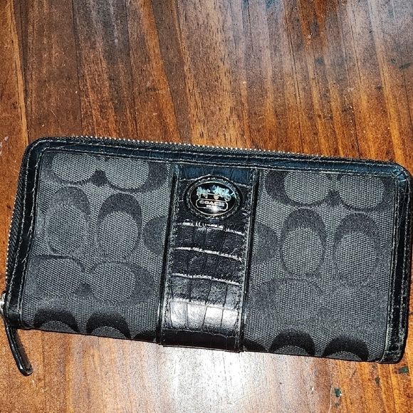 Coach Handbags - Coach Black Vintage Signature Zip-Around Wallet